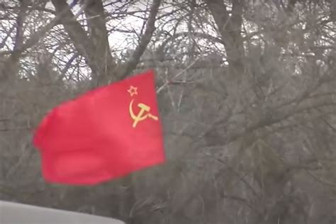 soviet flag in ukraine war
